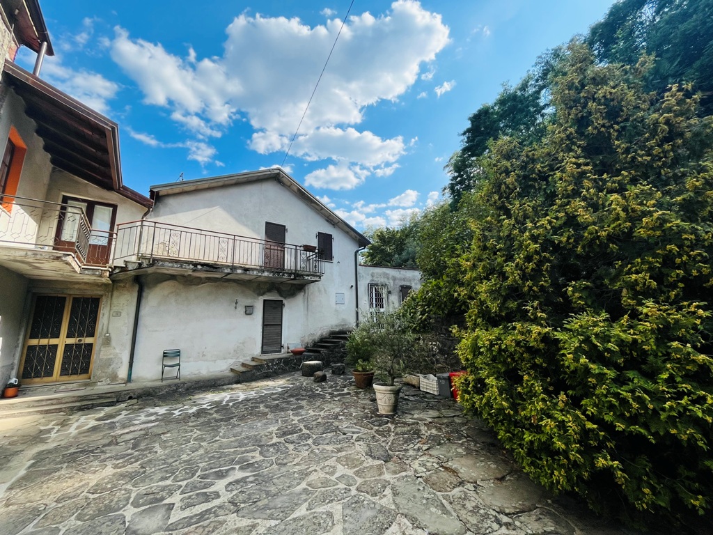 Mulazzo – three-room apartment with terrace